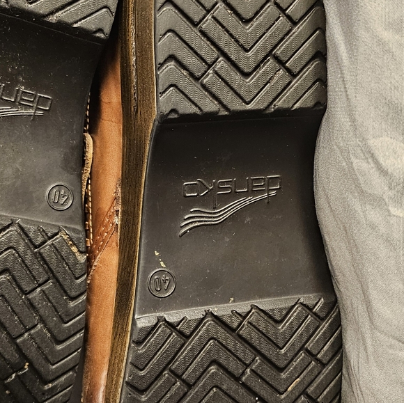 DANSKO MARYJANES 🪆👩🏽⚕️ size 40 | Tan clogs | great condition - Picture 7 of 9